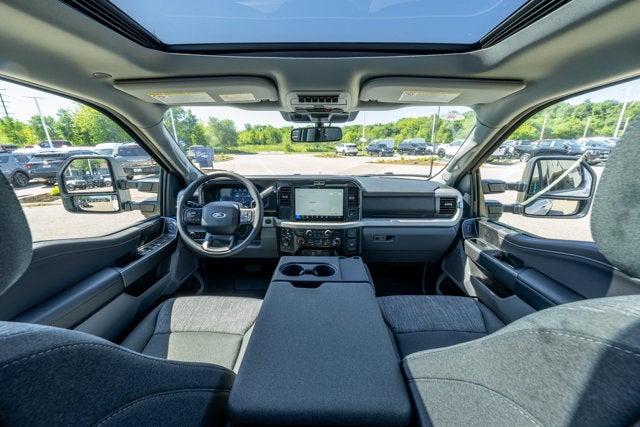 2026 Ford Super Duty F-350® XLT