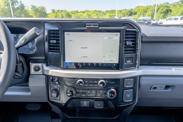 2026 Ford Super Duty F-350® XLT