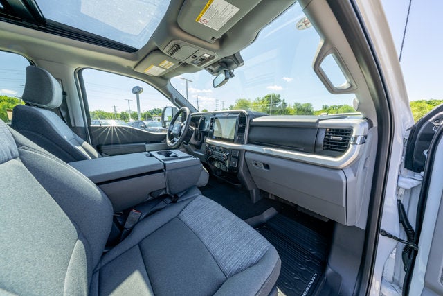 2026 Ford Super Duty F-350® XLT