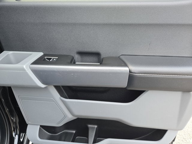 2023 Ford Super Duty F-450 DRW XLT