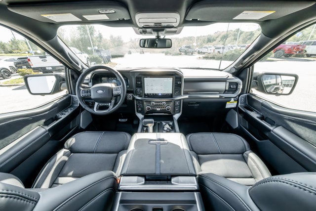 2025 Ford F-150 Platinum®