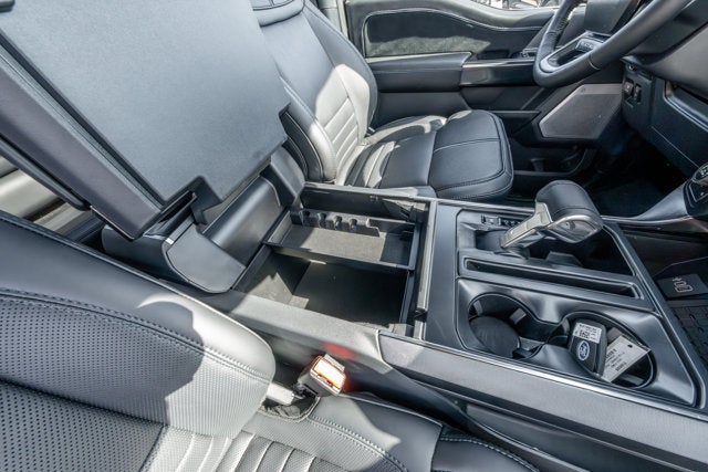 2025 Ford F-150 Platinum®