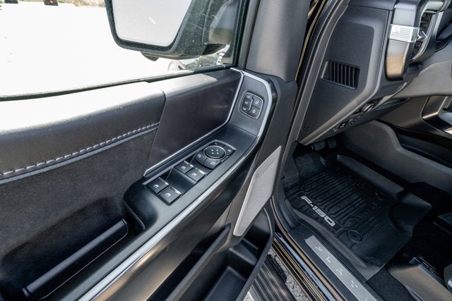 2025 Ford F-150 Platinum®