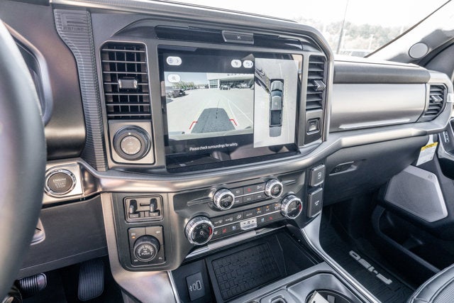 2025 Ford F-150 Platinum®