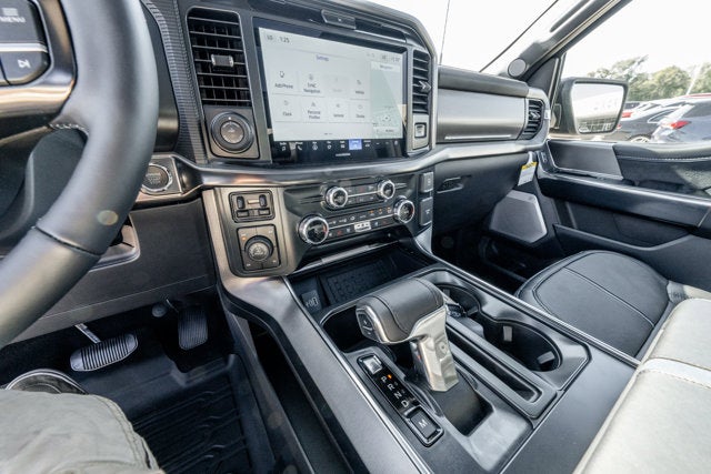 2025 Ford F-150 Platinum®