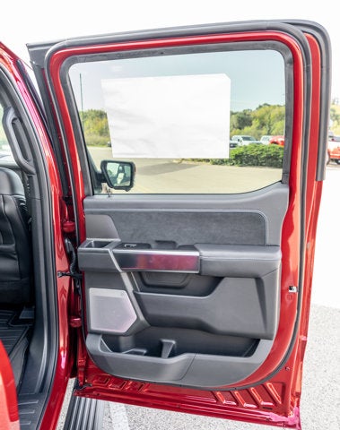 2025 Ford F-150 Platinum®