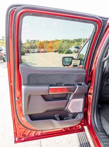 2025 Ford F-150 Platinum®