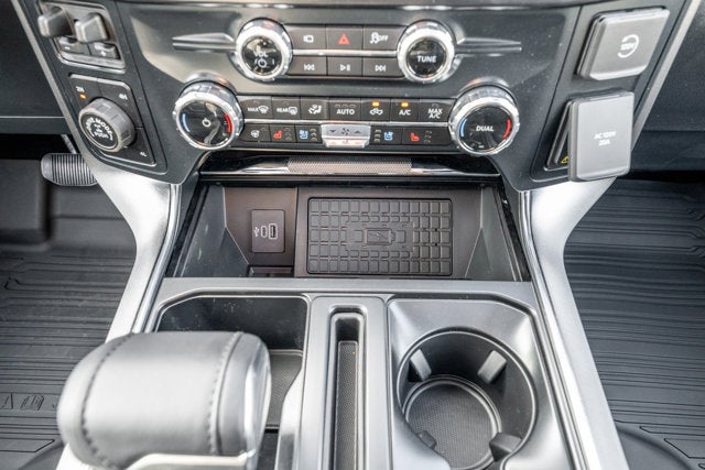 2025 Ford F-150 Platinum®