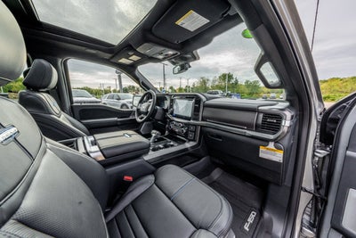 2025 Ford F-150 Platinum®