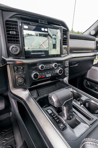 2025 Ford F-150 Platinum®