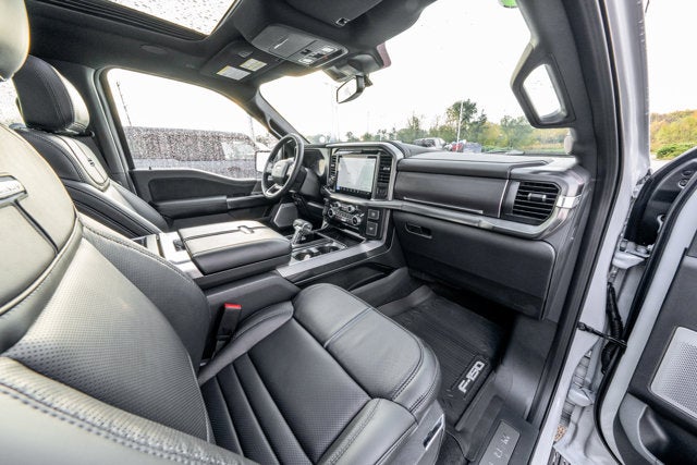 2025 Ford F-150 Platinum®