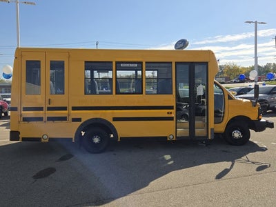 2014 Chevrolet Express Commercial Cutaway School Buss