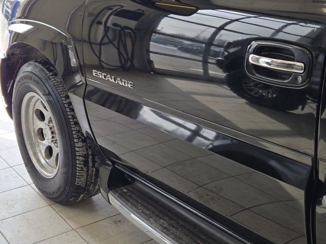 2002 Cadillac Escalade Base AWD