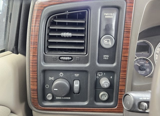 2002 Cadillac Escalade Base AWD