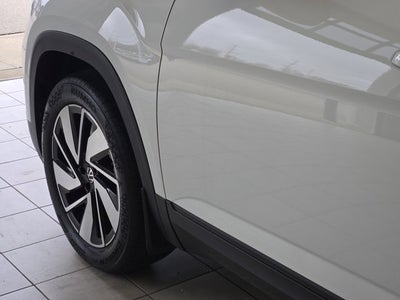 2024 Volkswagen Atlas 2.0T SE with Technology AWD