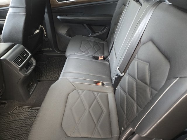 2024 Volkswagen Atlas 2.0T SE with Technology AWD