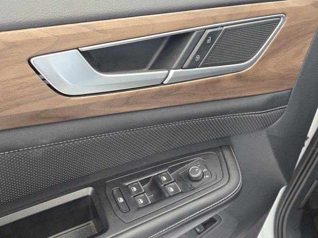 2024 Volkswagen Atlas 2.0T SE with Technology AWD