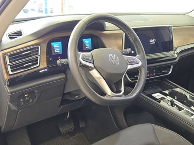 2024 Volkswagen Atlas 2.0T SE with Technology AWD