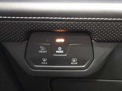 2024 Volkswagen Atlas 2.0T SE with Technology AWD