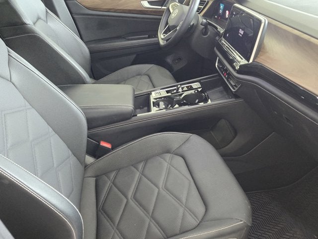 2024 Volkswagen Atlas 2.0T SE with Technology AWD