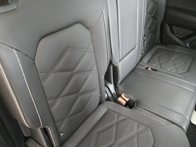 2024 Volkswagen Atlas 2.0T SE with Technology AWD