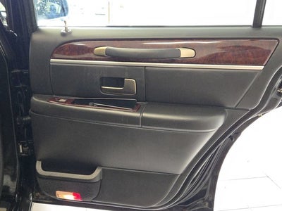 2009 Lincoln Town Car Signature Limited