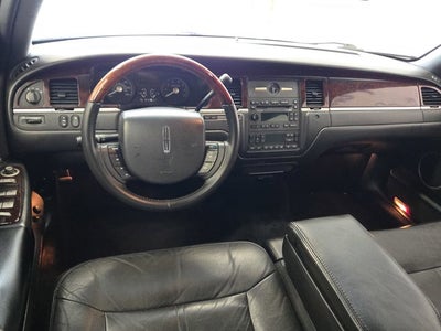 2009 Lincoln Town Car Signature Limited