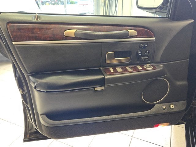 2009 Lincoln Town Car Signature Limited