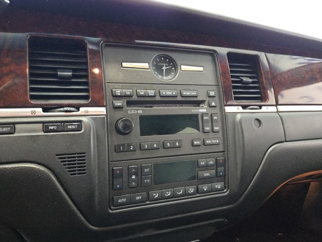 2009 Lincoln Town Car Signature Limited