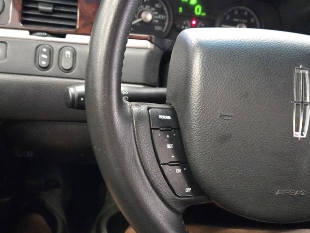 2009 Lincoln Town Car Signature Limited