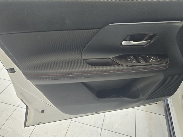 2025 Nissan Kicks SR AWD