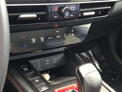 2025 Nissan Kicks SR AWD