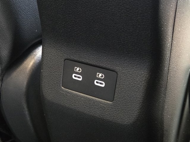 2025 Nissan Kicks SR AWD