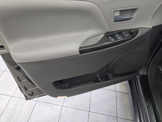 2019 Toyota Sienna XLE Premium AWD