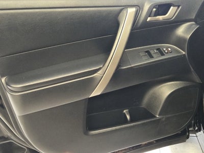 2010 Toyota Highlander SE