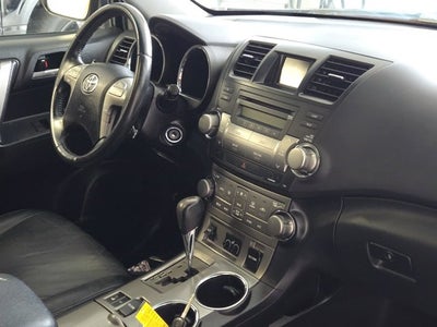 2010 Toyota Highlander SE