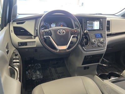 2020 Toyota Sienna XLE Premium