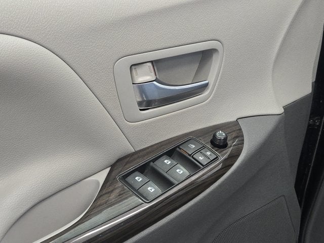 2020 Toyota Sienna XLE Premium