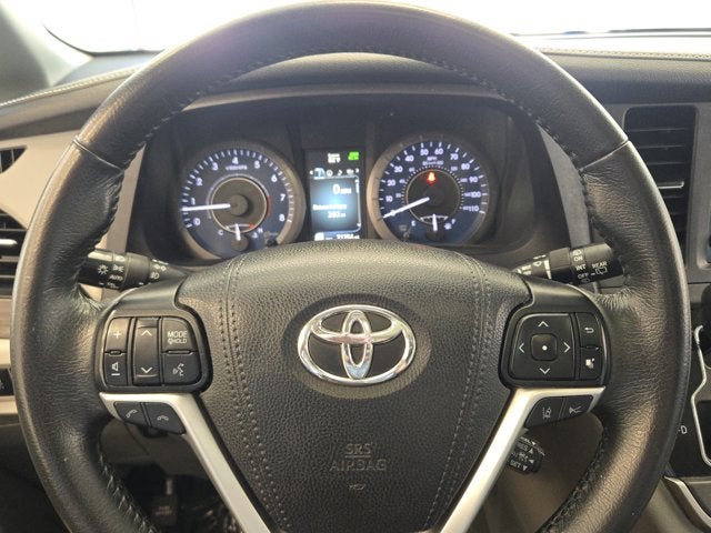 2020 Toyota Sienna XLE Premium