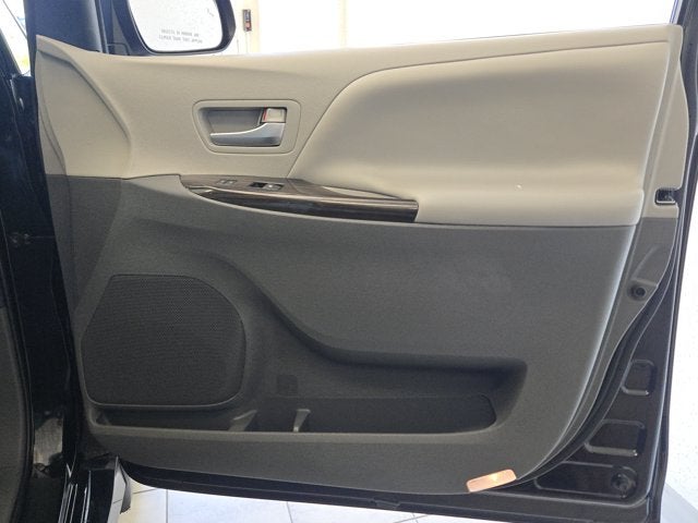 2020 Toyota Sienna XLE Premium