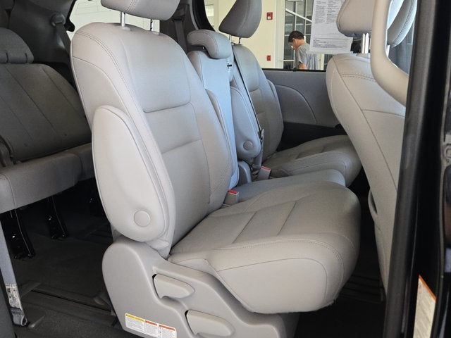 2020 Toyota Sienna XLE Premium