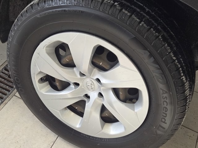 2019 Toyota RAV4 LE AWD