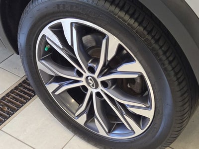 2017 INFINITI QX30 Luxury AWD