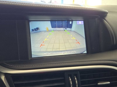 2017 INFINITI QX30 Luxury AWD