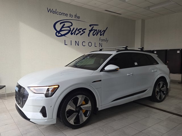 2022 Audi e-tron Premium Plus AWD