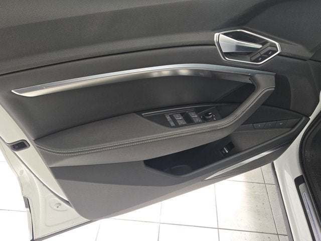 2022 Audi e-tron Premium Plus AWD